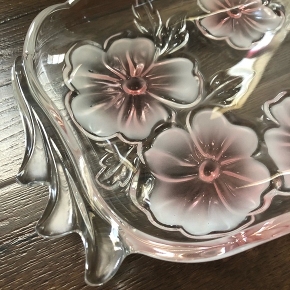 Studio Nova Frosted White Pink Flowered Serving Tray - Picture 3 of 12